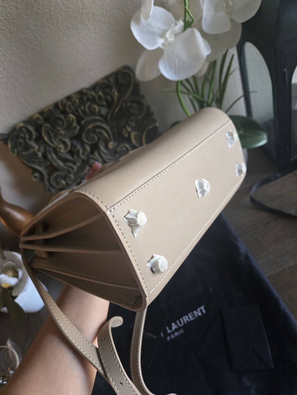 Beige Purse - Picture 4 of 7